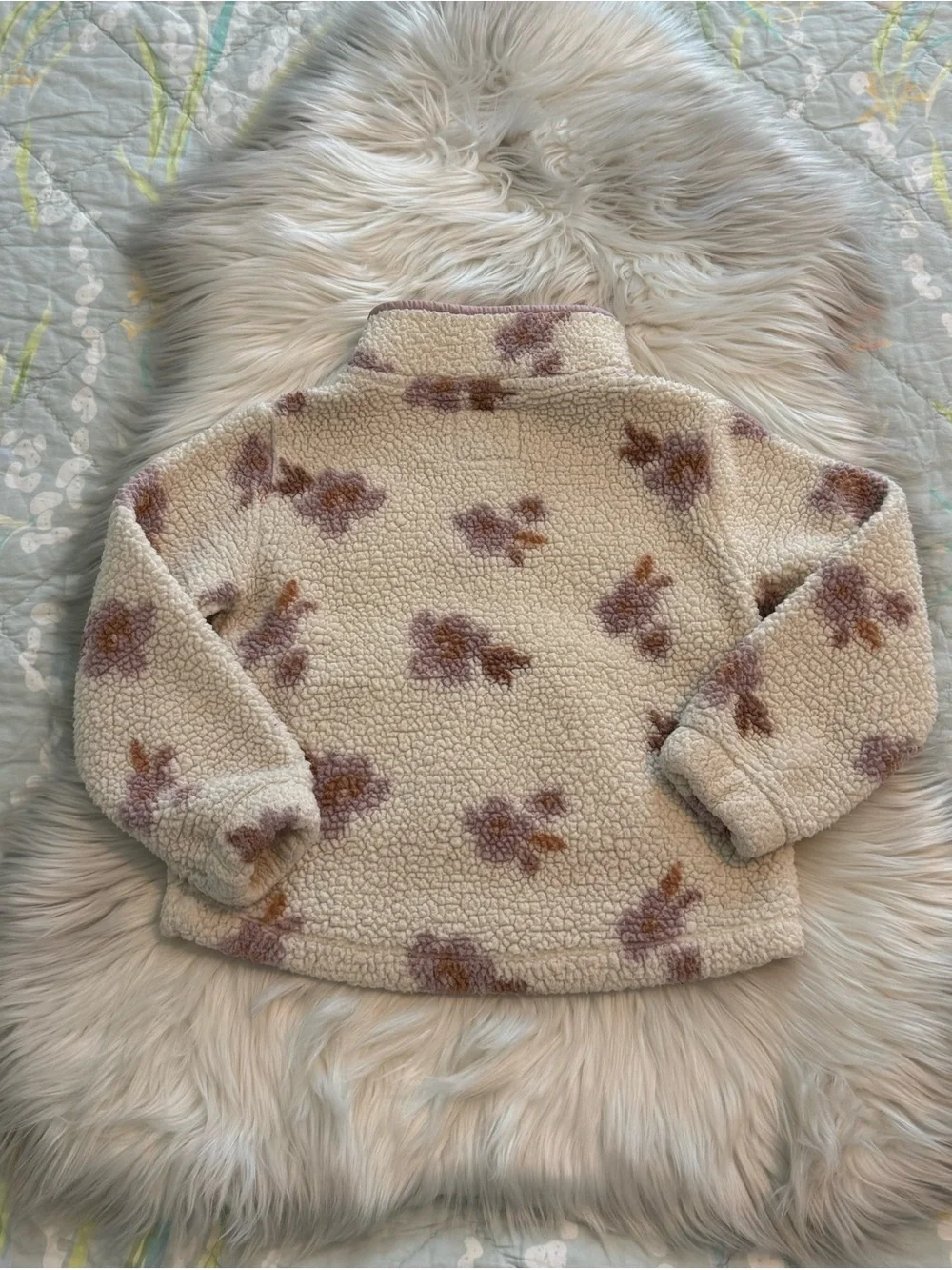 OshKosh B'gosh Cream Fleece Pullover with Lavender Floral Print | Girls 6/6X